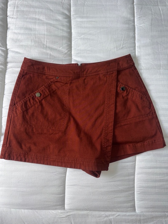 ON 34th Pants - Rust Red Women’s Skort Shorts Sz 8 Macys